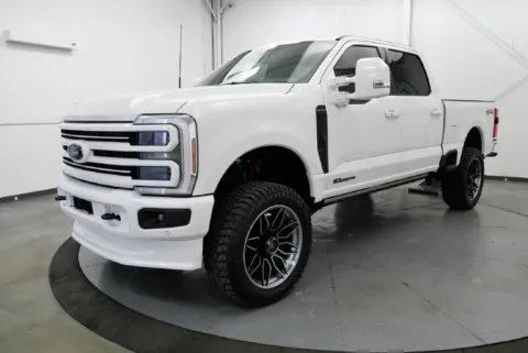More photos of 2026 Ford F-250SD Platinum at Chillicothe Truck, OH