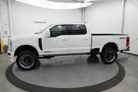 More photos of 2026 Ford F-250SD Platinum at Chillicothe Truck, OH