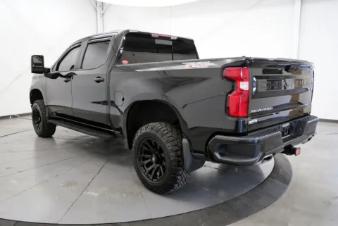 More photos of 2022 Chevrolet Silverado 1500 LT Trail Boss at Chillicothe Truck, OH