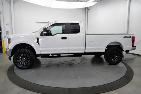 More photos of 2019 Ford F-250SD XL at Chillicothe Truck, OH