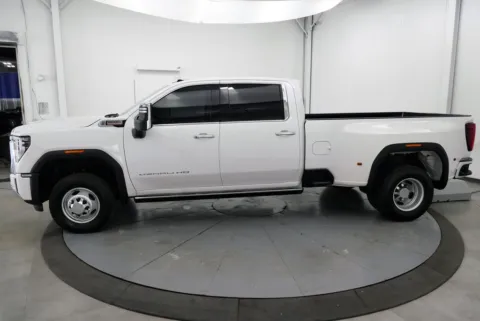 More photos of 2025 GMC Sierra 3500HD Denali at Chillicothe Truck, OH
