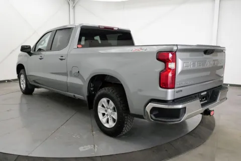 More photos of 2023 Chevrolet Silverado 1500 LT at Chillicothe Truck, OH