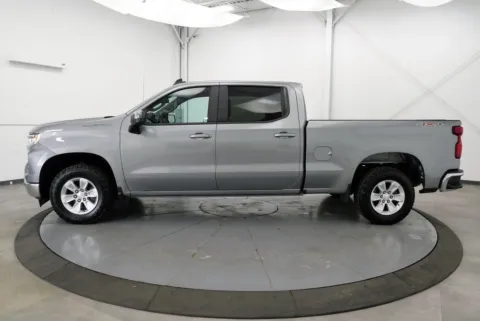 More photos of 2023 Chevrolet Silverado 1500 LT at Chillicothe Truck, OH