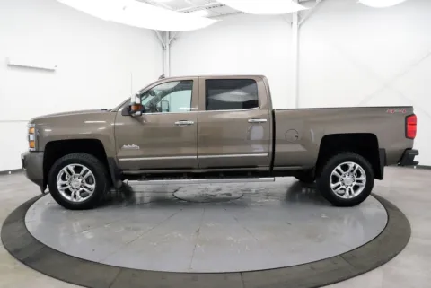 More photos of 2015 Chevrolet Silverado 2500HD High Country at Chillicothe Truck, OH