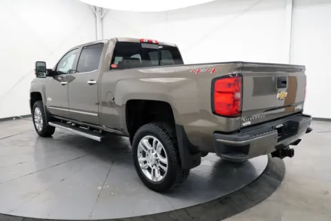 More photos of 2015 Chevrolet Silverado 2500HD High Country at Chillicothe Truck, OH
