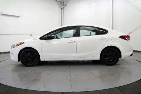 More photos of 2017 Kia Forte LX at Chillicothe Truck, OH