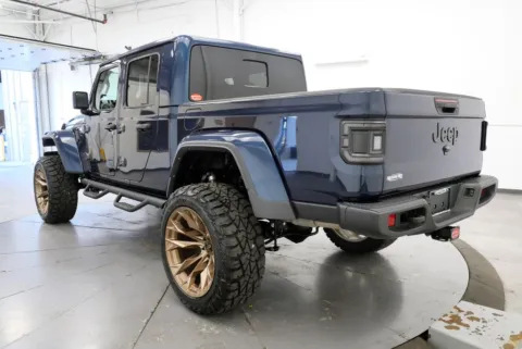 More photos of 2025 Jeep Gladiator Nighthawk at Chillicothe Truck, OH