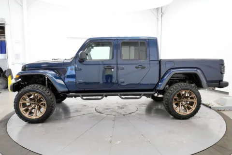 More photos of 2025 Jeep Gladiator Nighthawk at Chillicothe Truck, OH