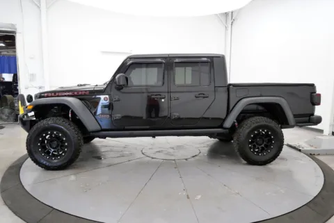 More photos of 2020 Jeep Gladiator Rubicon at Chillicothe Truck, OH