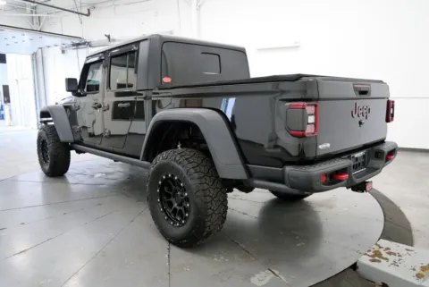 More photos of 2020 Jeep Gladiator Rubicon at Chillicothe Truck, OH