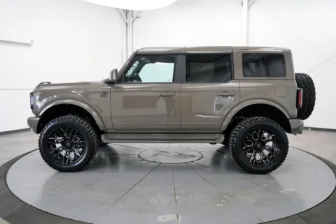 More photos of 2025 Ford Bronco Outer Banks at Chillicothe Truck, OH