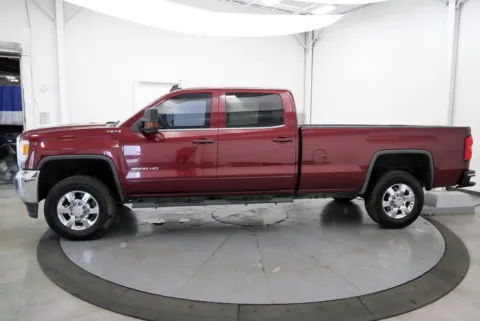 More photos of 2015 GMC Sierra 3500HD SLE at Chillicothe Truck, OH
