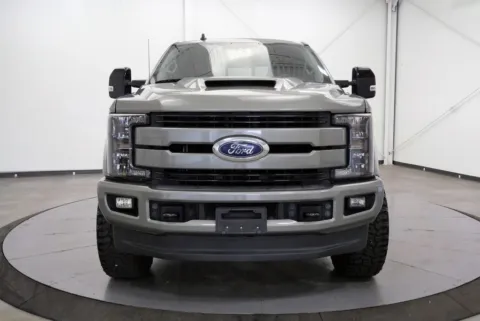 Photos of 2019 Ford F-250SD Lariat for sale in Chillicothe, OH at Chillicothe Truck