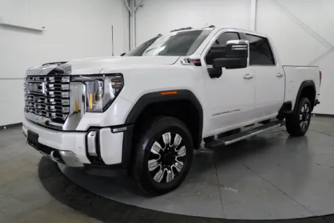 More photos of 2024 GMC Sierra 2500 HD Denali at Chillicothe Truck, OH