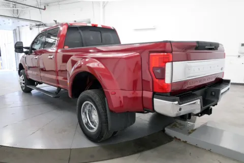 More photos of 2017 Ford F-350SD Platinum at Chillicothe Truck, OH