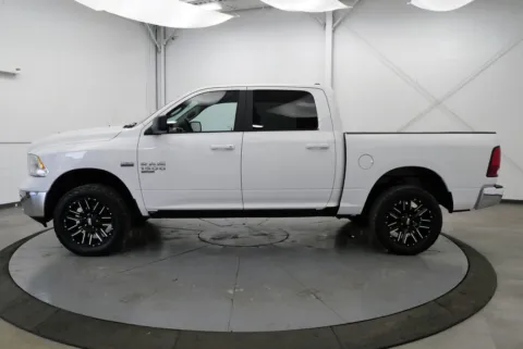 More photos of 2019 Ram 1500 Classic SLT at Chillicothe Truck, OH