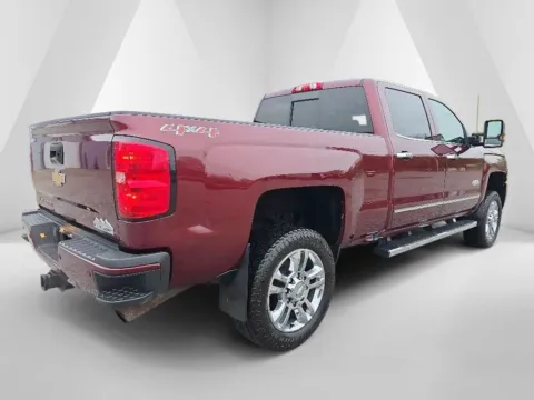 More photos of 2017 Chevrolet Silverado 2500HD High Country at Chillicothe Truck, OH