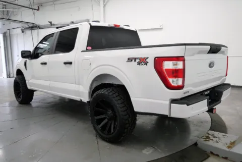 More photos of 2022 Ford F-150 XL at Chillicothe Truck, OH