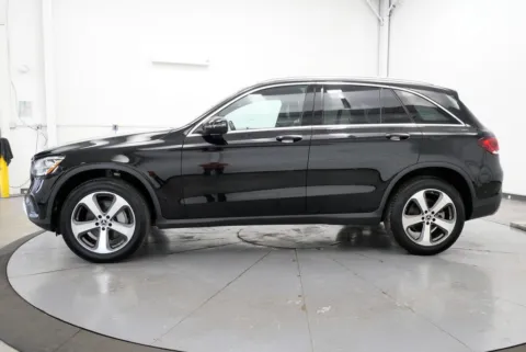 More photos of 2022 Mercedes-Benz GLC 300 at Chillicothe Truck, OH