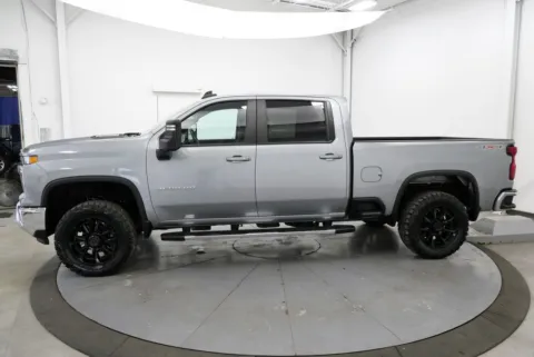 More photos of 2024 Chevrolet Silverado 2500HD LT at Chillicothe Truck, OH