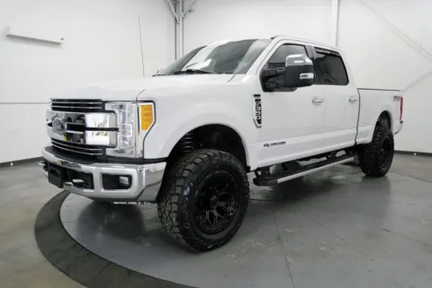 Another view of 2017 Ford F-350SD Lariat for sale in Chillicothe, OH at Chillicothe Truck