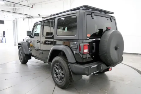 More photos of 2020 Jeep Wrangler Unlimited Sport S at Chillicothe Truck, OH