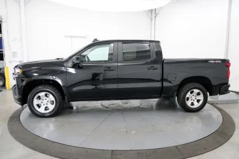 More photos of 2020 Chevrolet Silverado 1500 RST at Chillicothe Truck, OH