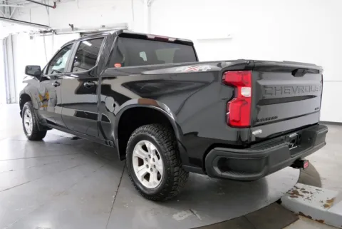 More photos of 2020 Chevrolet Silverado 1500 RST at Chillicothe Truck, OH