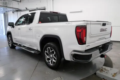 More photos of 2023 GMC Sierra 1500 SLT at Chillicothe Truck, OH