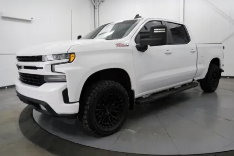 Another view of 2019 Chevrolet Silverado 1500 RST for sale in Chillicothe, OH at Chillicothe Truck