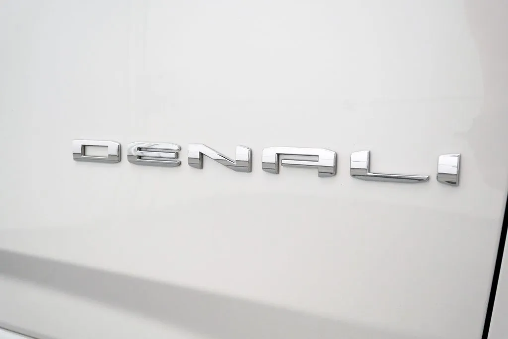 2023 GMC Yukon XL Denali - Photo 10