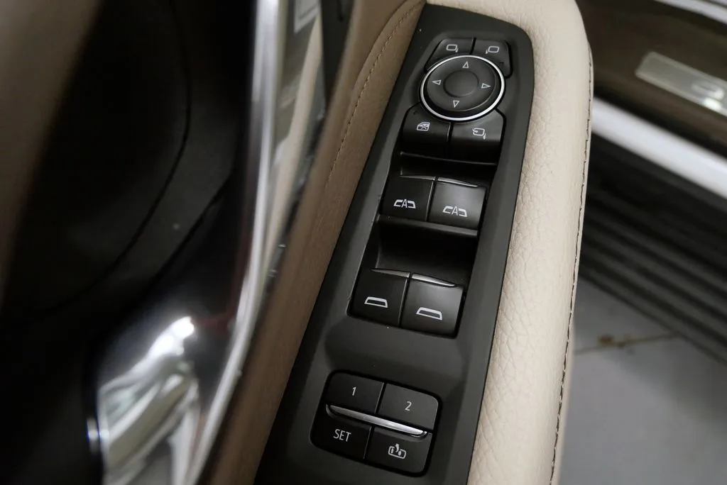 2023 GMC Yukon XL Denali - Photo 14