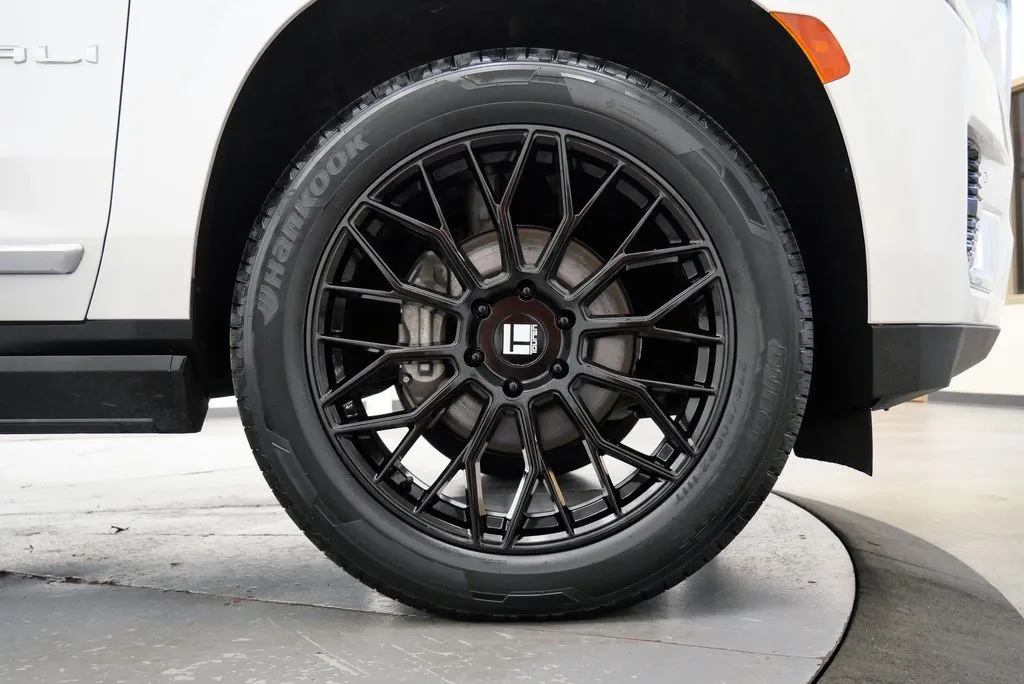 2023 GMC Yukon XL Denali - Photo 37