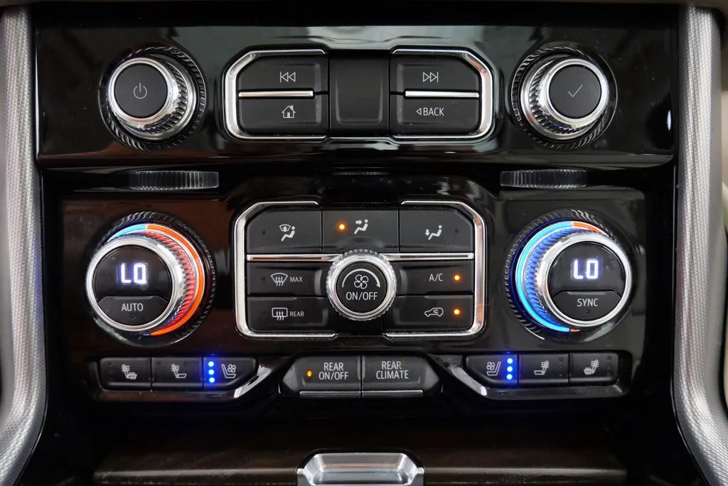 2023 GMC Yukon XL Denali - Photo 30