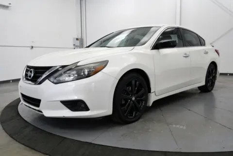 Another view of 2017 Nissan Altima 2.5 SR for sale in Chillicothe, OH at Chillicothe Truck