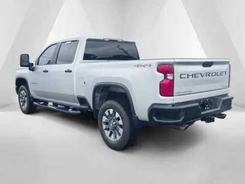 More photos of 2023 Chevrolet Silverado 2500HD Custom at Chillicothe Truck, OH