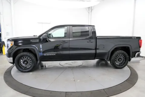 More photos of 2020 GMC Sierra 1500 at Chillicothe Truck, OH