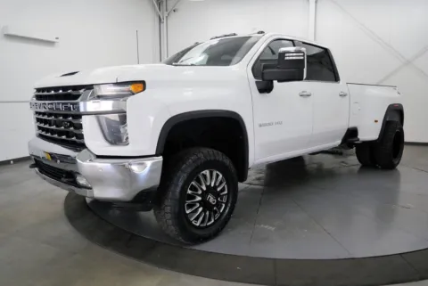 Another view of 2020 Chevrolet Silverado 3500HD LTZ for sale in Chillicothe, OH at Chillicothe Truck