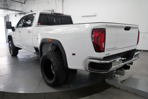 More photos of 2020 Chevrolet Silverado 3500HD LTZ at Chillicothe Truck, OH