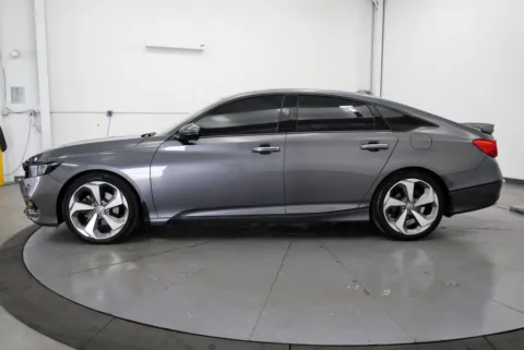 More photos of 2020 Honda Accord Touring 2.0T at Chillicothe Truck, OH