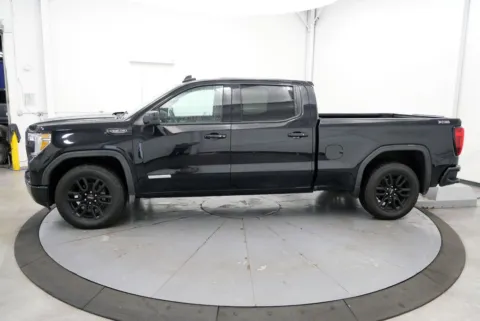 More photos of 2021 GMC Sierra 1500 Elevation at Chillicothe Truck, OH