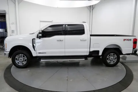 More photos of 2023 Ford F-250SD Lariat at Chillicothe Truck, OH