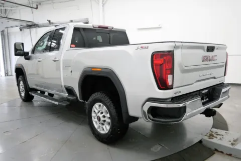 More photos of 2022 GMC Sierra 2500 HD SLE at Chillicothe Truck, OH