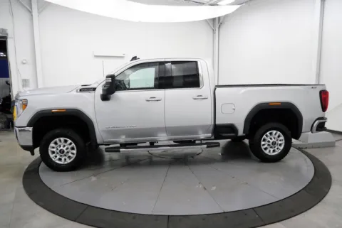 More photos of 2022 GMC Sierra 2500 HD SLE at Chillicothe Truck, OH