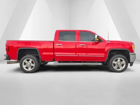 More photos of 2016 GMC Sierra 2500 HD SLT at Chillicothe Truck, OH