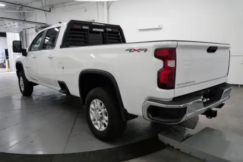 More photos of 2020 Chevrolet Silverado 3500 HD LT at Chillicothe Truck, OH