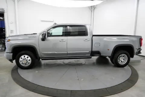 More photos of 2024 Chevrolet Silverado 3500 HD High Country at Chillicothe Truck, OH