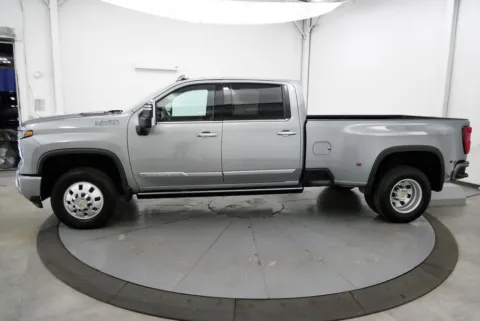 More photos of 2024 Chevrolet Silverado 3500 HD High Country at Chillicothe Truck, OH