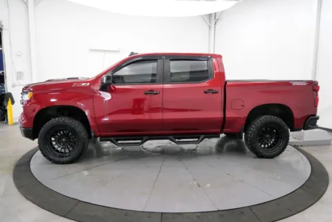 More photos of 2022 Chevrolet Silverado 1500 LT Trail Boss at Chillicothe Truck, OH