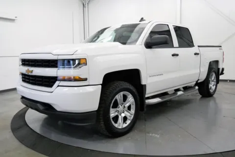 Another view of 2018 Chevrolet Silverado 1500 Custom for sale in Chillicothe, OH at Chillicothe Truck